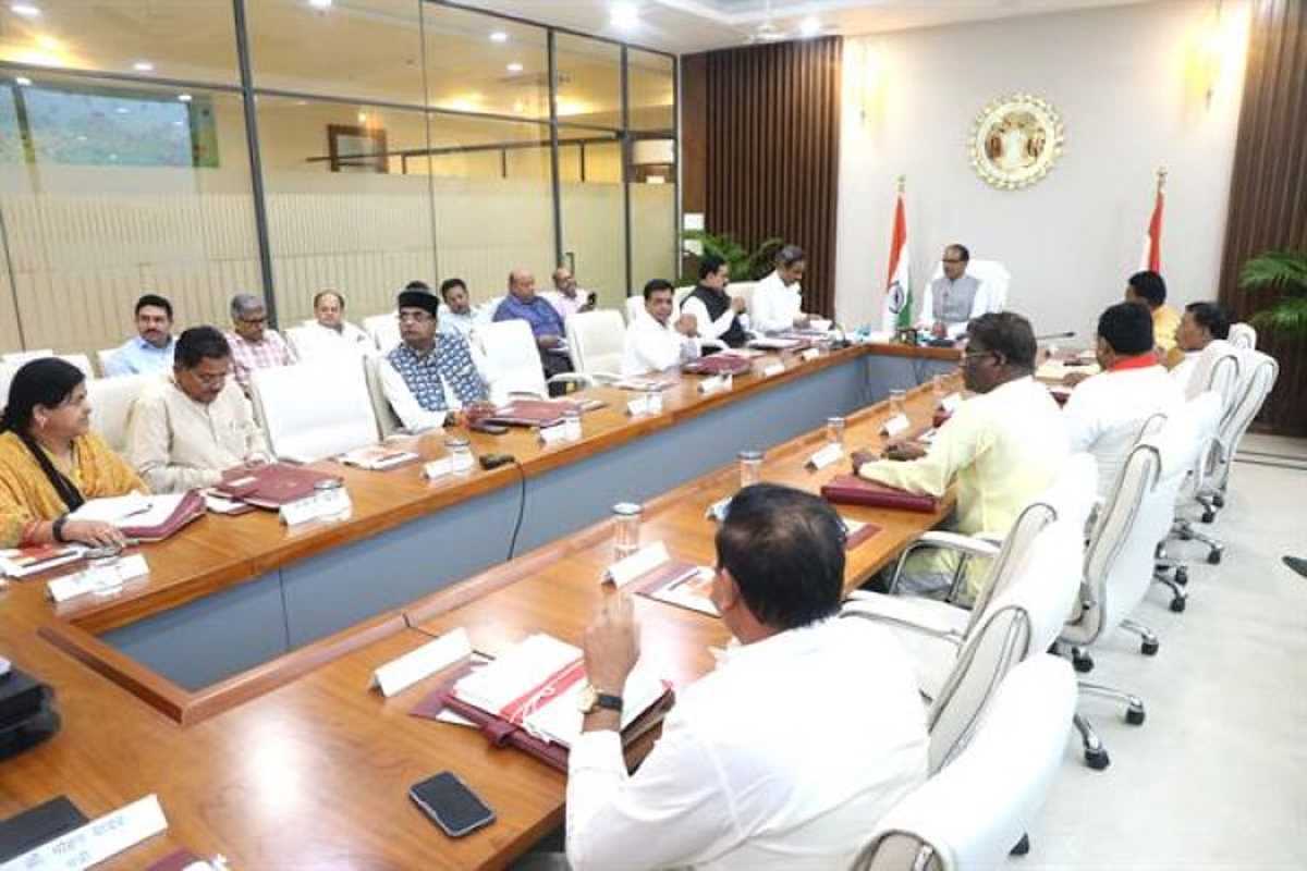 शिवराज ने विधानसभा सत्र की तैयारियों की ली जानकारी